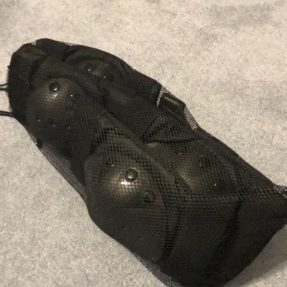 Amazon Other - Elbow, Knee and Wrist Pads